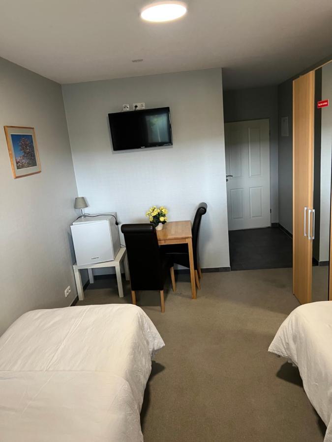 Motel Am Outletcenter 노이뮌스터 외부 사진