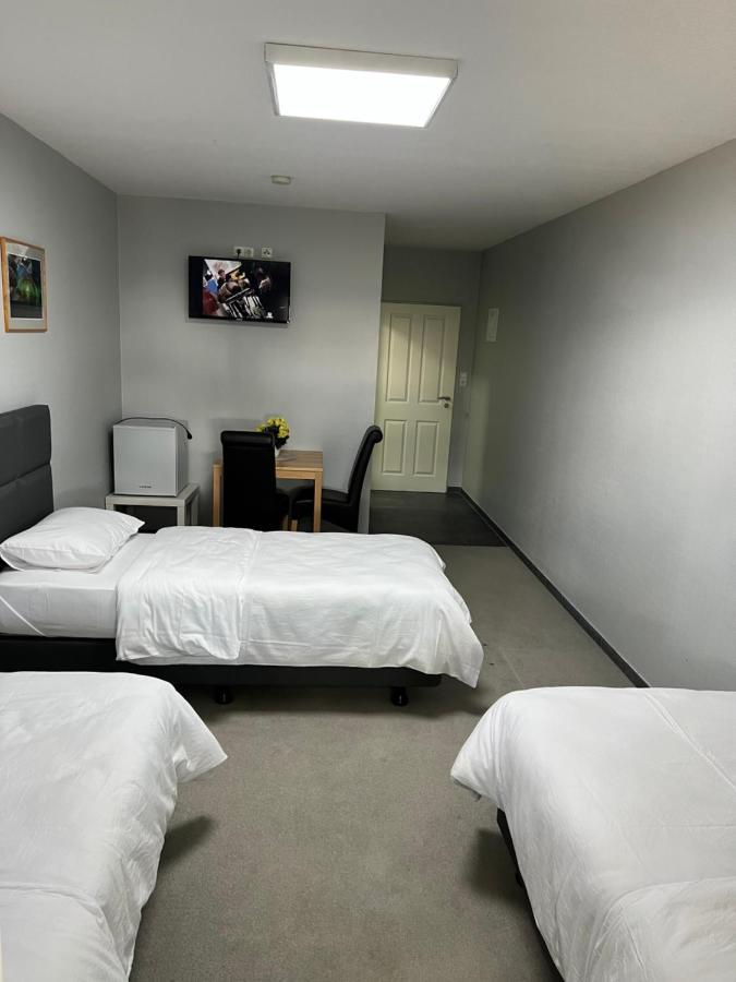 Motel Am Outletcenter 노이뮌스터 외부 사진