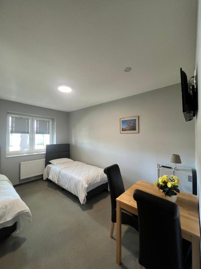 Motel Am Outletcenter 노이뮌스터 외부 사진