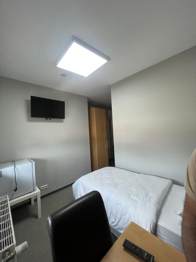Motel Am Outletcenter 노이뮌스터 외부 사진